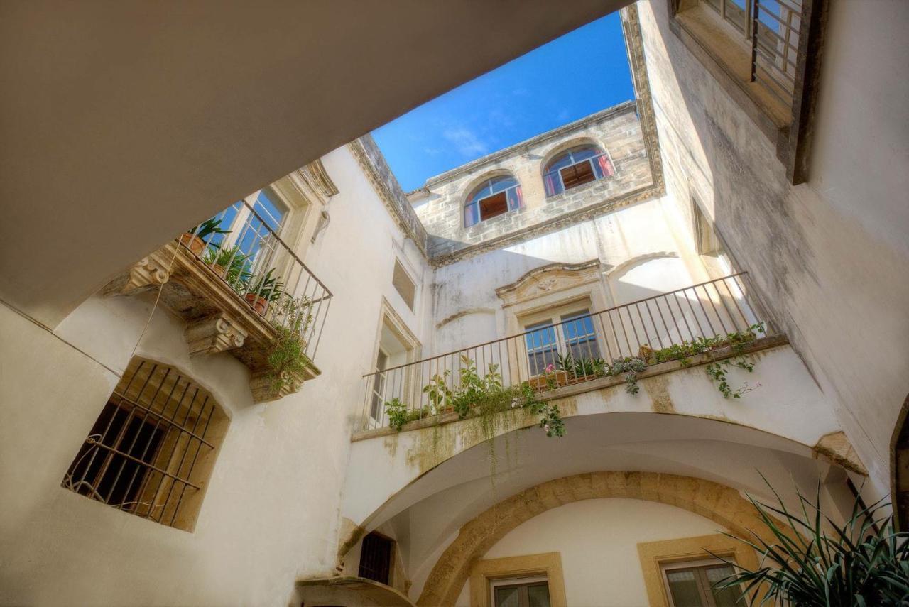 Bed and Breakfast Massa House à Lecce Extérieur photo